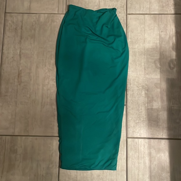 long green skirt (i’ve worn it as a dress a few times) - Picture 3 of 3
